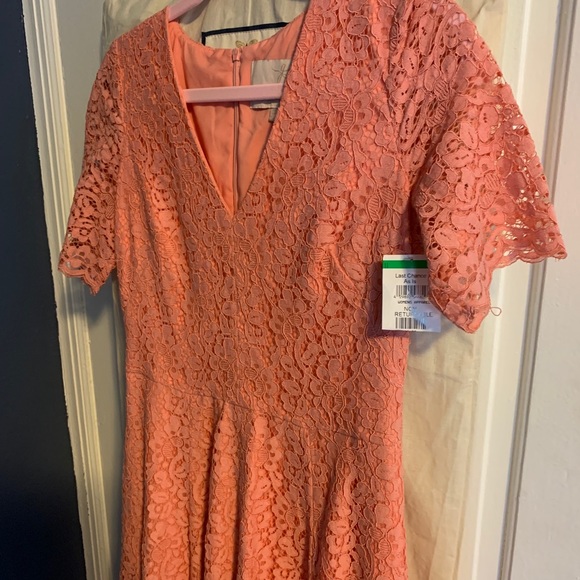 Gal Meets Glam Louisa - Picture 6 of 7